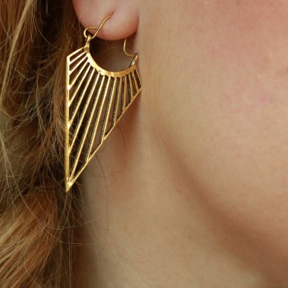 Shakti Silver Goddess Geometric Drop Earrings NWT NEW Rays Energy - Picture 3 of 6